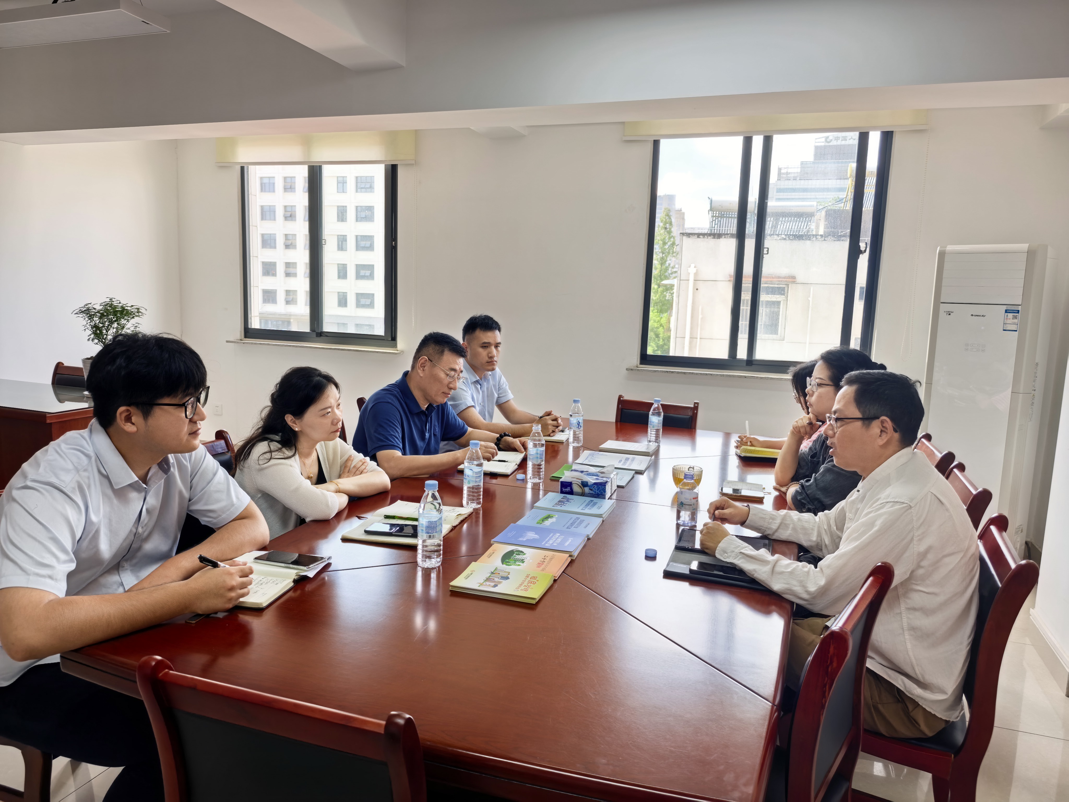 合肥市公共关系协会、九江银行一行到访合肥市住房租赁